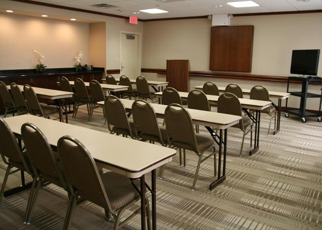 Hampton Harriman Woodbury Hotel