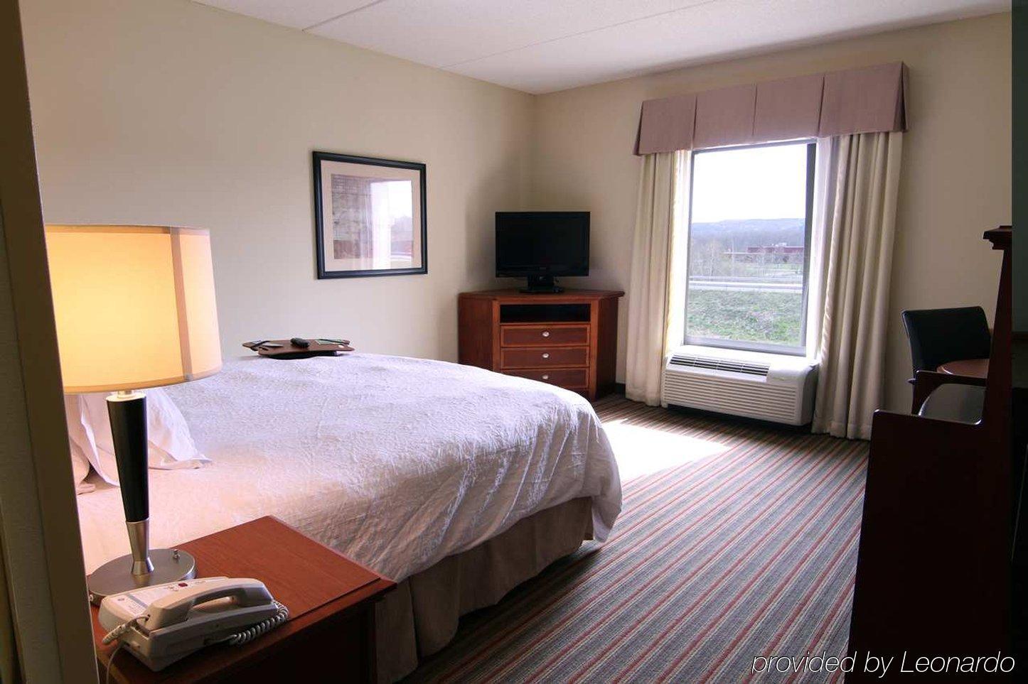 Hampton Harriman Woodbury Hotel 3*